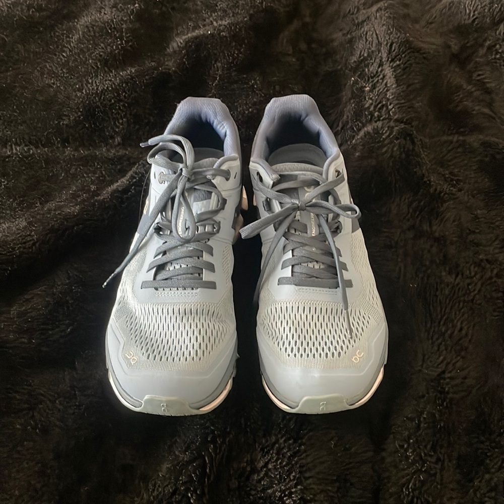 On cloud blue tennis shoes size 8.5